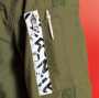 IZFRONTIER7020 ドライストレッチ3Dドビーワークジャケット［社名刺繍無料］ ・ロゴ入りファスナー付き左袖ポケット
